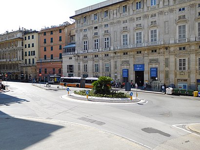 Come arrivare a Piazza della Nunziata con i mezzi pubblici - Informazioni sul luogo
