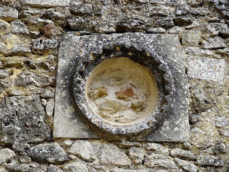 File:Ponchon (60), église Saint-Rémi, chapelle, oculus bouché du mur occidental.jpg