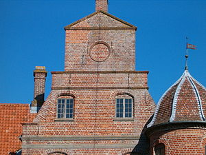 Фрагмент замкового фасада
