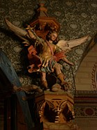 Статуя „Архангел Михаил срещу Сатана“