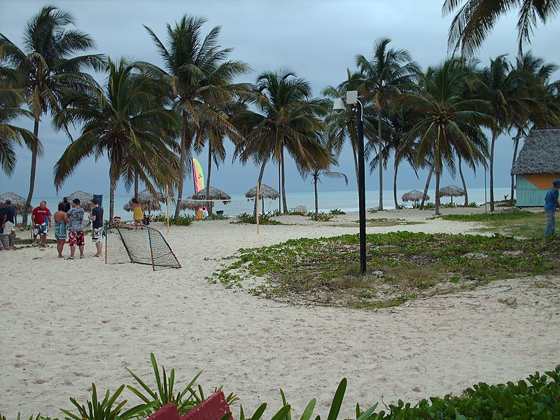 File:SANTA LUCIA HOTEL BRISAS - panoramio.jpg