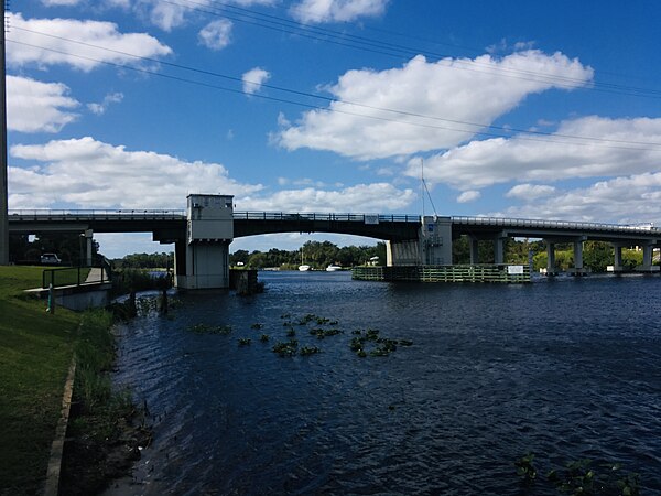 SR 29 drawbridge over the Caloosahatchee River in LaBelle, Florida