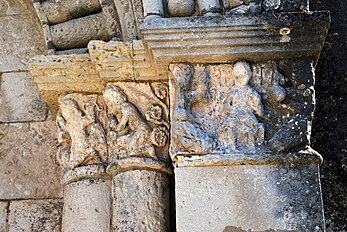 Saint-Fort-sur-Gironde templom Déli oldalsó ajtónyílás S b.JPG