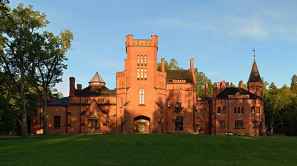 The Sagnitz castle, where Count von Berg and his siblings spent their childhood