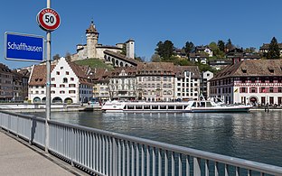 Schaffhausen, med fortet Munot i bakgrunden.