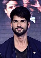 Shahid Kapoor promoting Haider.jpg