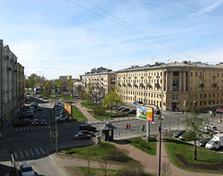 Schipperkanaal in St. Petersburg (zicht op de kruising met de Gavanskaya-straat)
