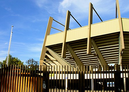 Fail:Stade de la Meinau fassade2.JPG