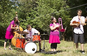 Dinah D (Upright Bass), Phil Wipper (Drums), Tina Jones (horns) Aaron Cadwaladr (Guitar)