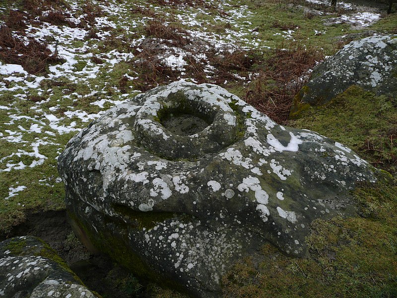 File:The Ketley Stone - geograph.org.uk - 2002245.jpg