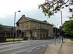 Ekli Lodges ile Quaker Meeting House