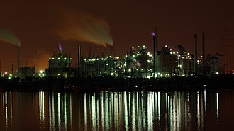 Night view of Tokai Carbon Chita factory Tokai carbon Chita at night.jpg