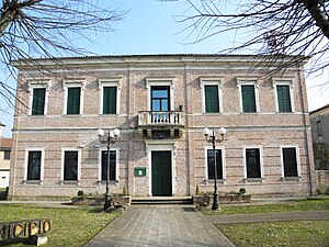 Town hall (Sant'Urbano).jpg
