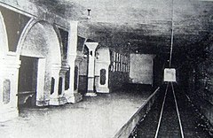 Underground platform in the 1920s