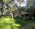 ehemaliges Waschhaus im Wald