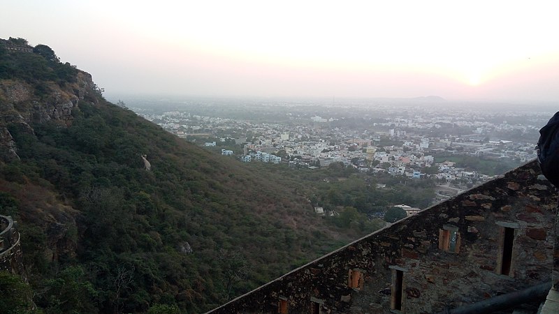 File:View of Chittaurgarh city2.jpg