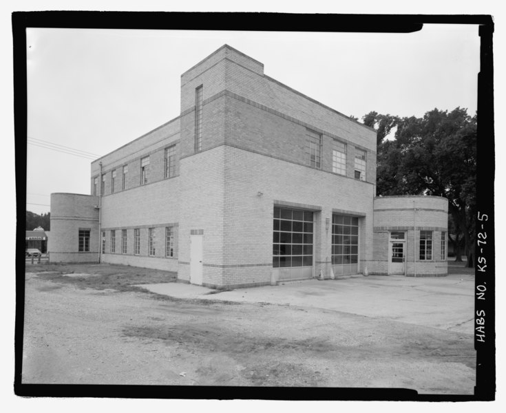 File:View southwest, east and north sides - Wichita Fire Department Engine House No. 9, 4700 East Kellog Street (Highway 54), Wichita, Sedgwick County, KS HABS KS-72-5.tif