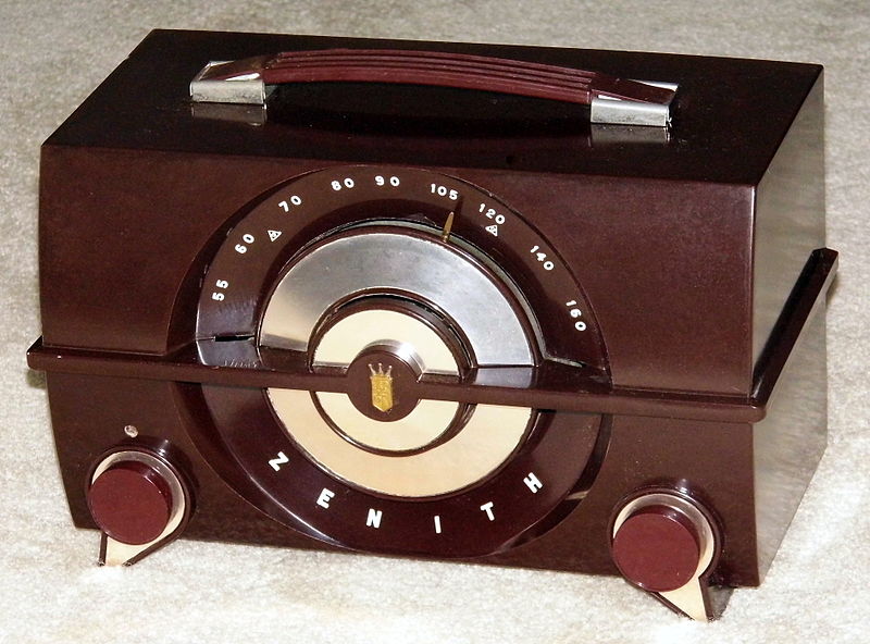 File:Vintage Zenith Table Radio, Model R615, Broadcast Only (MW), 6 Tubes, Made In USA, Circa 1958 (14862278032).jpg