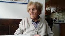 Soubor: WIKITONGUES- Mária mluvící švábsky a maďarsky.webm