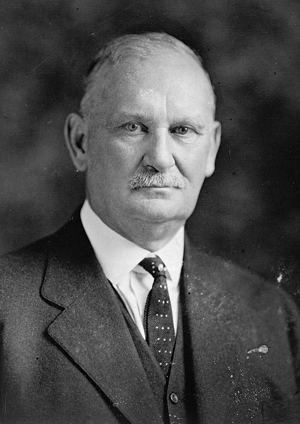 Image: Willis C. Hawley, bw photo portrait, 1923