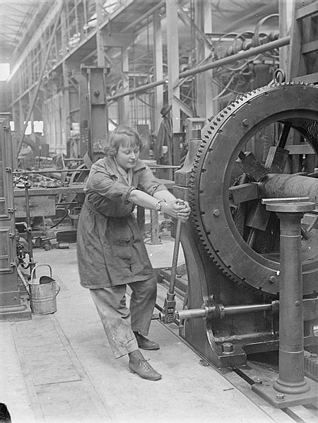 File:Woman operating rifling machine Royal Gun Factory 1918 IWM Q 27839.jpg