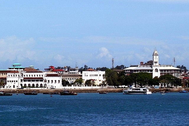 File:Zanzibar_sultan_palace.jpg