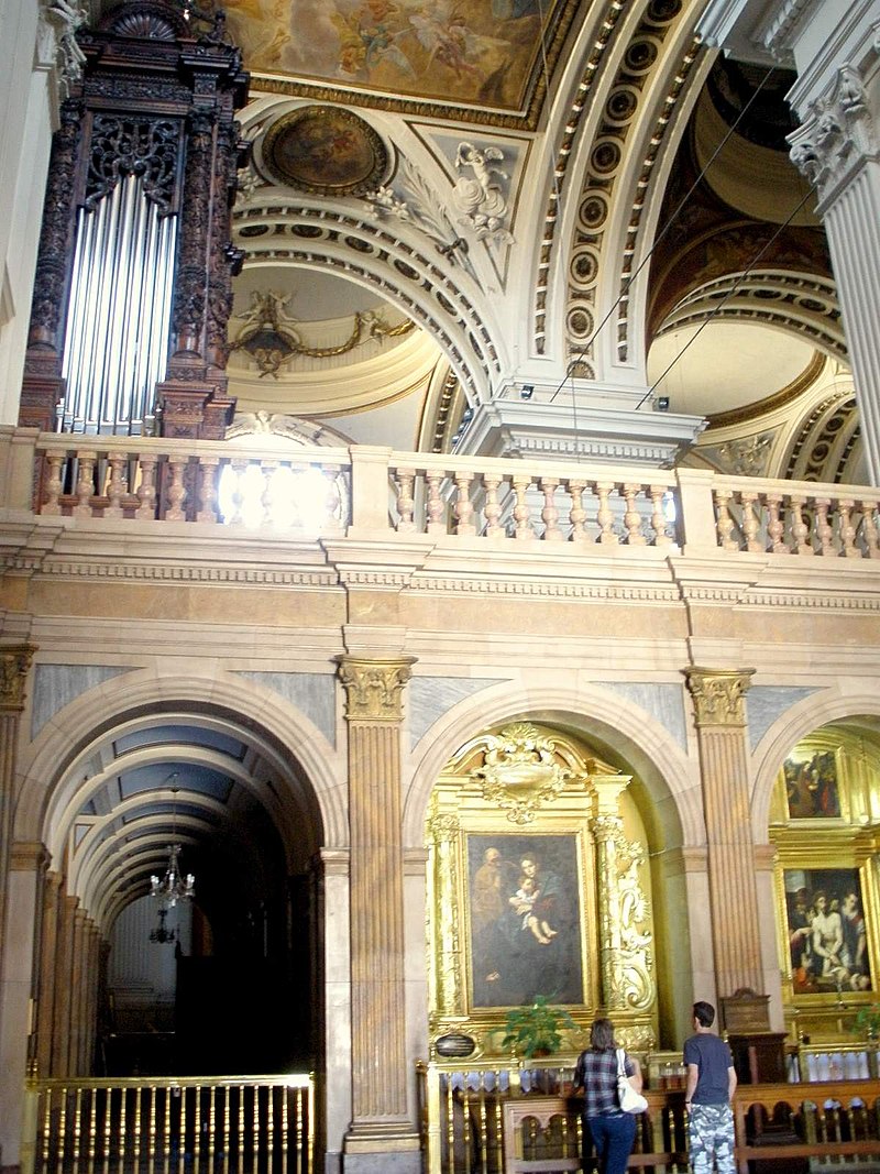 Zaragoza - Basilica del Pilar 46.jpg