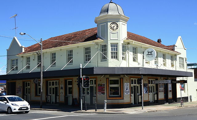 The Vic Hotel, Addison Road