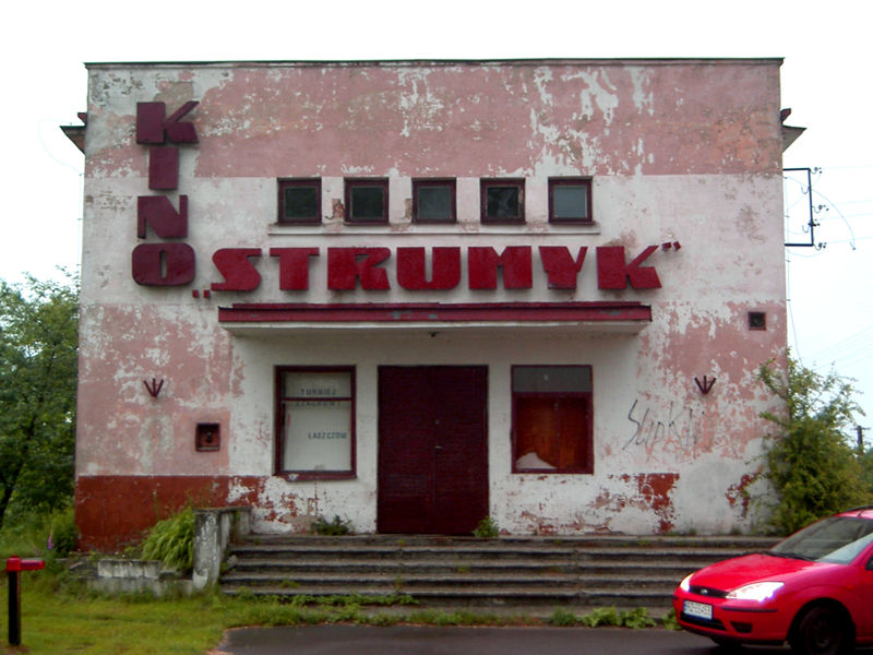 File:Łaszczów Kino Strumyk.jpg