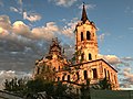 Effets de clair obscur sur l'église.