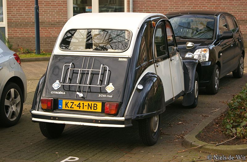 File:1984 Citroën 2CV6 Club (11822414123).jpg