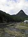 2010-10-27 曽爾村・鎧岳と青蓮寺川 - panoramio.jpg