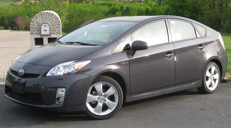 File:2010 Toyota Prius V -- 04-20-2010.jpg