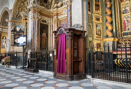 Confessionário da Catedral de Turim, na Itália.