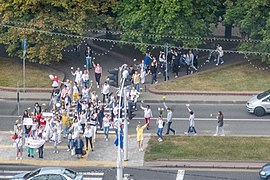 2020 Belarusian protests — line of solidarity in Minsk (13-08-2050) 05.jpg