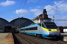 Pendolino 680 in Prague Main railway station 8.8.17 1 Pendolino Praha 1 (36321409942).jpg