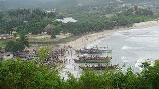 <span class="mw-page-title-main">Abandze</span> Town in Central, Ghana