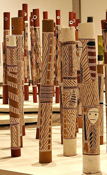 File:Aboriginal hollow log tombs02 detail.jpg