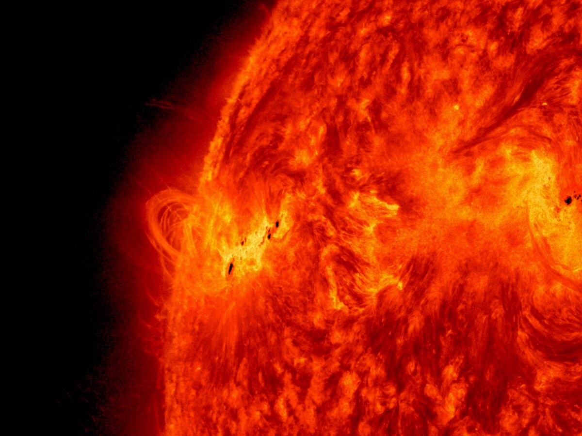 Solar flares explode with huge energy thanks to a simple magnetic  phenomenon