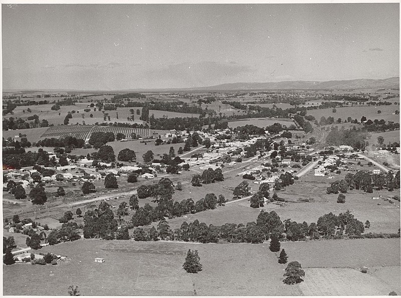 File:Aerial view of Drouin 1944 5.jpg