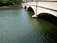 Kalakaua Avenue bridge over the Ala Wai AlaWai3.jpg