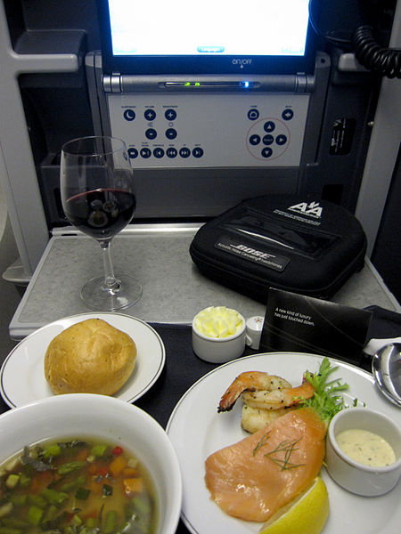 File:American Airlines.Airline meal.JFK-GIG.2011.JPG