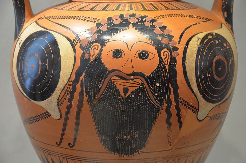 File:Amphora with cult mask of Dionysus, by the Antimenes Painter, arounbd 520 BC, Altes Museum Berlin (13718436013).jpg