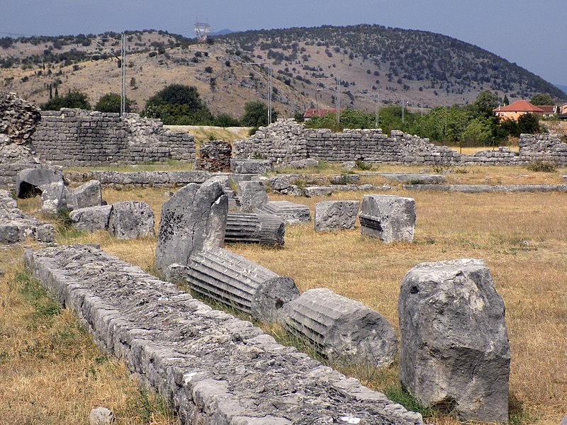 File:Ancient city Doclea - ruins 02.jpg