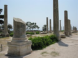 Ancient columns at Al Mina excavation site, Tyre, Lebanon.jpg