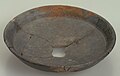 Assiette fragmentaire produite dans la ville au Ier siècle, découverte à environ 10 km au sud de la ville.