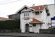 Augusta House, the former caretakers house at Auckland Grammar School Augusta House, Auckland Grammar School, Mountain Road, 2012.jpg