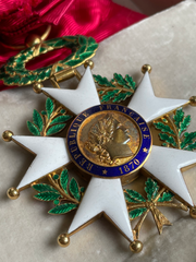 Grand Cross badge of the Legion d’Honneur, in gold by Ouizille Lemoine et Fils, from the Third Republic (Obverse).