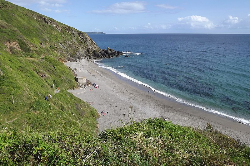 File:Beach - panoramio (88).jpg