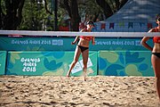 Deutsch: Beachvolleyball bei den Olympischen Jugendspielen 2018; Tag 8, 14. Oktober 2018; Mädchen, Achtelfinale – Bolivien-Puerto Rico 0:2 (18–21/18–21 ) English: Beach volleyball at the 2018 Summer Youth Olympics at 14 October 2018 – Girls Round of 16 – Bolivia-Puerto Rico 0:2 (18–21/18–21 )